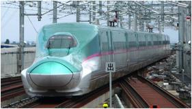 新型高速新幹線車両「E5系量産先行車」（新青森駅:平成22年4月17日）