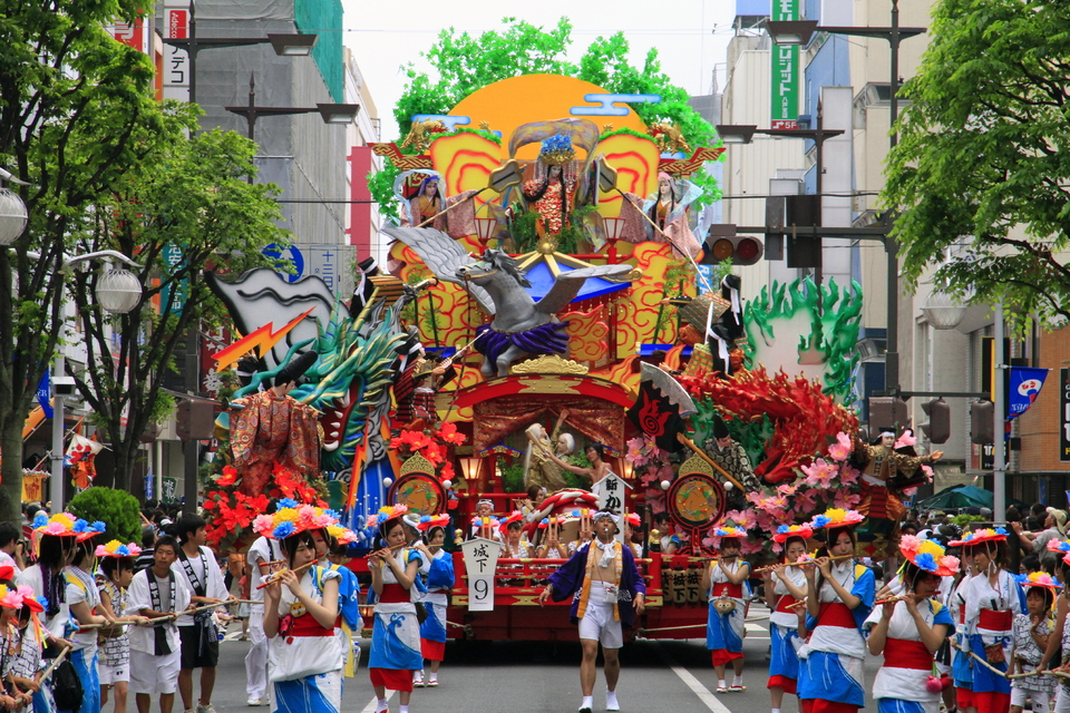 八戸三社大祭