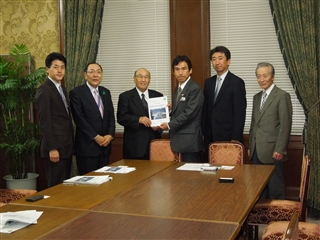 写真：新幹線・鉄道問題対策特別委員会要望活動