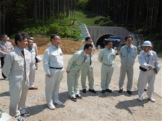 写真：建設委員会調査