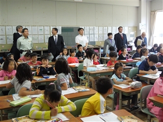 写真：文教公安委員会調査