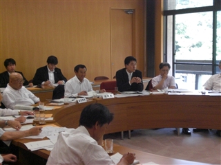 写真：議会改革検討委員会調査