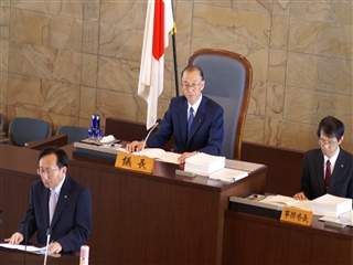 写真：平成２４年９月青森県議会第２７１回定例会開会