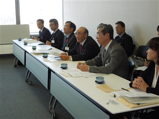 写真：青森県議会要望活動