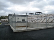 硫化水素処理施設と浸出水貯留槽