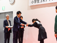 R5_知事から優秀校へ表彰状授与