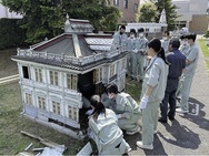 青森県立弘前工業高等学校建築科第3学年模型制作班(ミニチュア建造物修理)