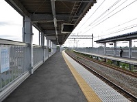 筒井駅ホーム