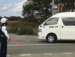 警察による車両誘導の実施状況