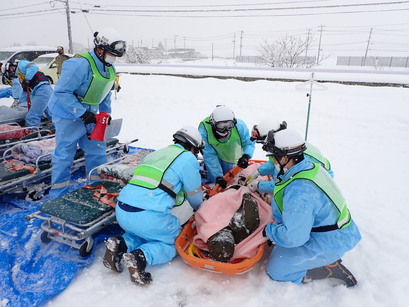 雪上搬送訓練１