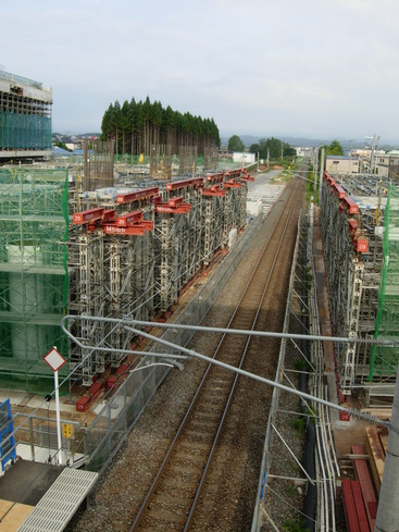 新幹線と在来線の交差部分