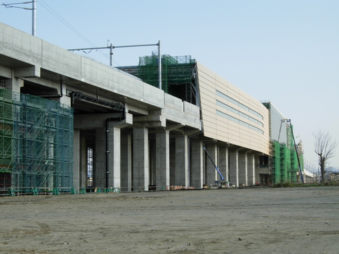 新幹線駅舎の北西側