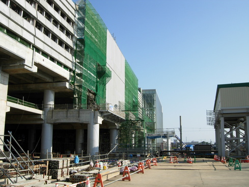 新幹線新青森駅東口