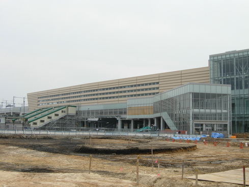 新幹線新青森駅東口