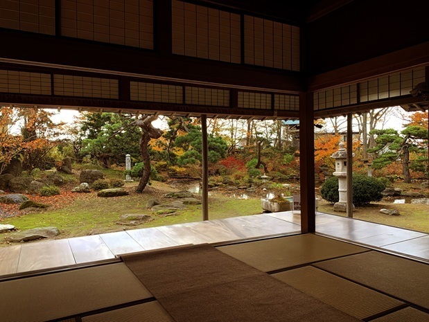 静川園
