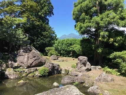 丹藤氏庭園（旧三上氏庭園）