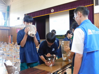 本物の土器に触って縄文を身近に感じる！！