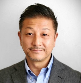 壁屋　知則　氏